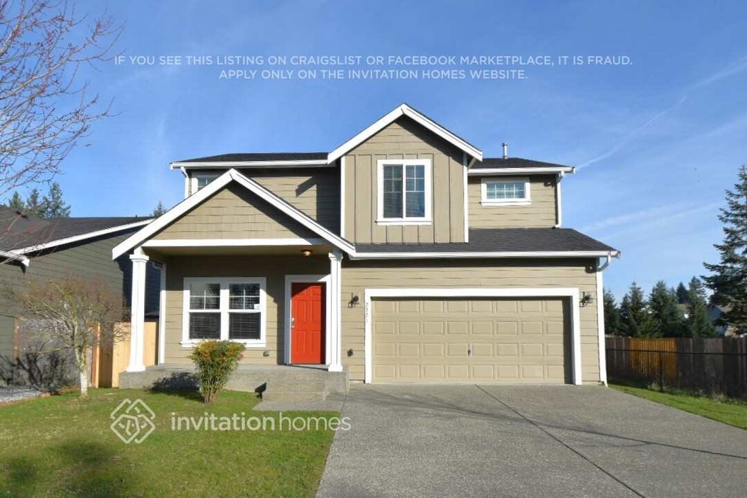 2321 171st St E, Unit 234 in Tacoma, WA - Building Photo