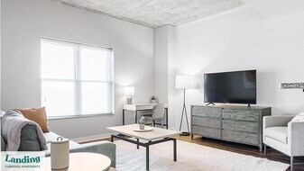 335 W 9th St in Indianapolis, IN - Building Photo