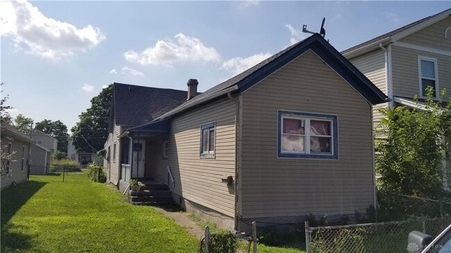 property at 613 Steele Ave