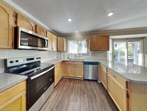 149 Hearthstone Ct in Maineville, OH - Foto de edificio - Building Photo