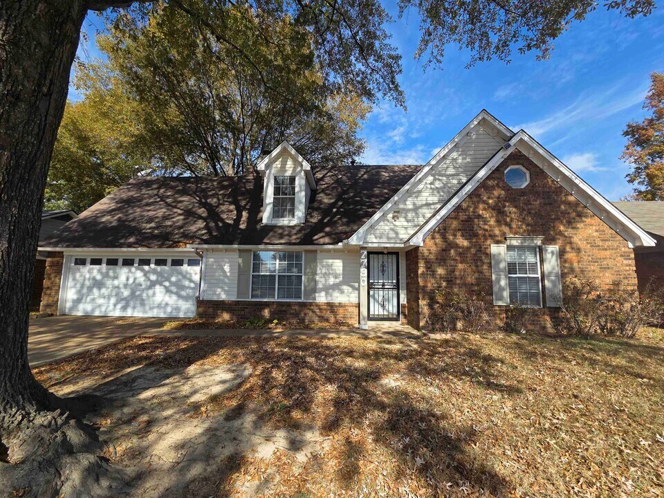 7780 Mesa Dr in Memphis, TN - Building Photo