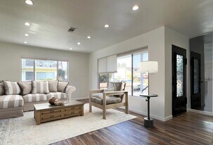 343 N Florence St in Burbank, CA - Building Photo