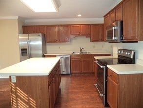 1582 Cider Ln in Powell, TN - Foto de edificio - Building Photo