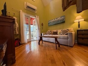 818 White St, Unit 5 in Key West, FL - Building Photo - Building Photo