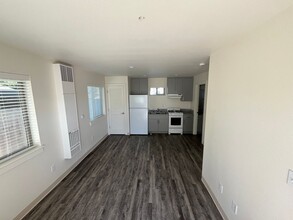 1154 Olivera St-Unit -5715207 in Guadalupe, CA - Building Photo - Building Photo