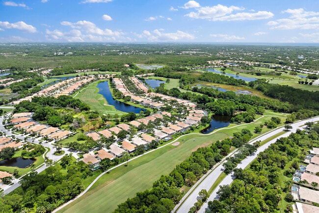 property at 8533 SE Palm Hammock Ln