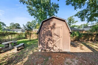 9627 Glenwood Forest Dr in Houston, TX - Building Photo - Building Photo