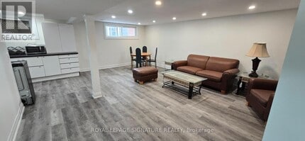 383 Fernleigh Cir N in Richmond Hill, ON - Building Photo - Building Photo