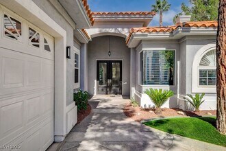 2132 Lookout Point Cir in Las Vegas, NV - Foto de edificio - Building Photo