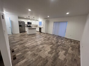 5878 36th St S in Fargo, ND - Foto de edificio - Building Photo