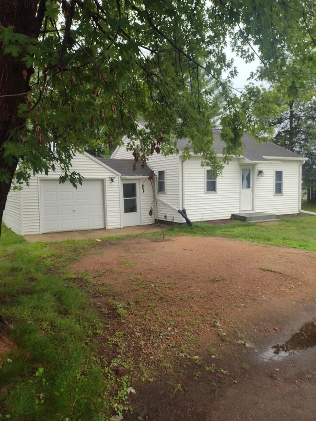 property at 2219 Fenner St
