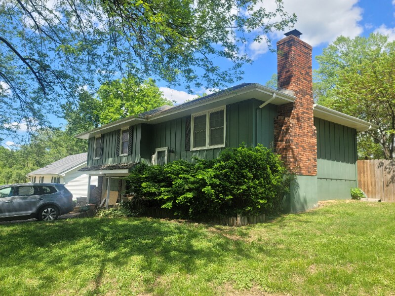 1633 N Rogers St in Independence, MO - Building Photo