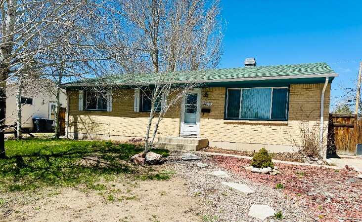 4016 E 8th St in Cheyenne, WY - Building Photo