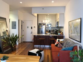 4118 27th St, Unit 6B in Long Island City, NY - Building Photo