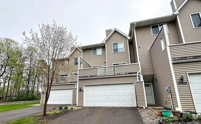 property at 10954 Johnson St NE