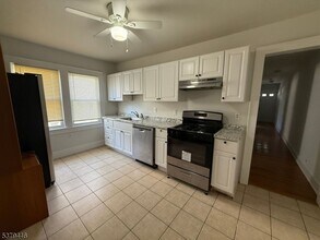 16 Lexington Ave in Montclair, NJ - Building Photo - Building Photo