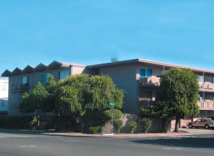 2483 Middlefield Rd in Redwood City, CA - Foto de edificio - Building Photo