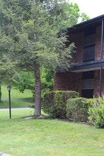 102 Terrace Ct in Johnson City, TN - Building Photo - Building Photo