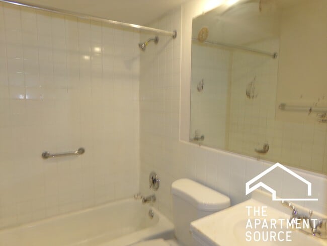 6006 N Kenmore Ave in Chicago, IL - Building Photo - Building Photo