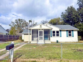5319 Kingsbury St in Jacksonville, FL - Building Photo