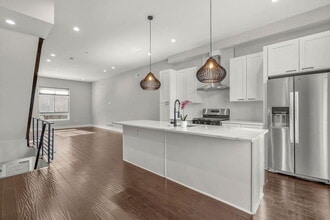 1645 W Cabot St in Philadelphia, PA - Building Photo - Building Photo