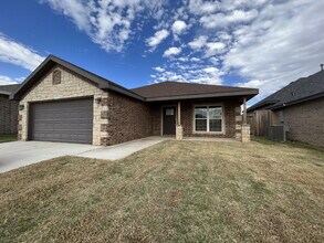 10327 Avenue X in Lubbock, TX - Building Photo - Building Photo