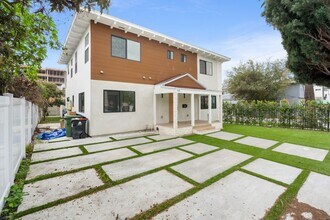 5670 Lexington Ave in Los Angeles, CA - Building Photo - Building Photo