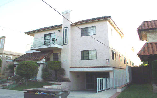 1060 Bennett Ave in Long Beach, CA - Building Photo - Building Photo