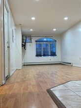 176-06 Jamaica Ave in New York, NY - Building Photo - Building Photo