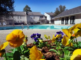 Rosewood Gardens Apartments