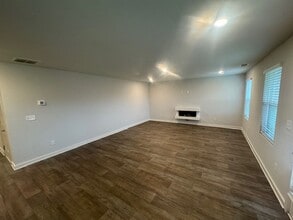 705 Windstream Dr in Lagrange, GA - Building Photo - Building Photo