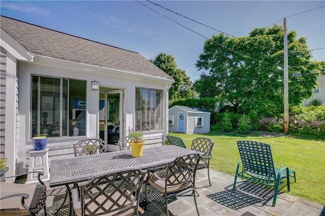 38 Toppa Blvd in Newport, RI - Building Photo - Building Photo