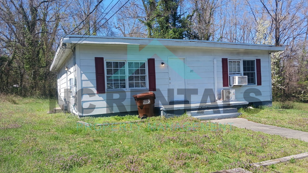 203 Morgan Pl in High Point, NC - Building Photo