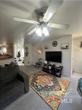 1248 NW Nina Ct in Mountain Home, ID - Building Photo - Building Photo