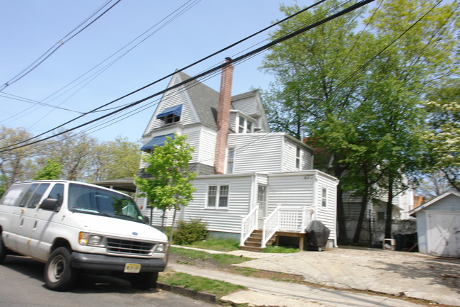 518 Asbury Ave in Asbury Park, NJ - Foto de edificio - Building Photo