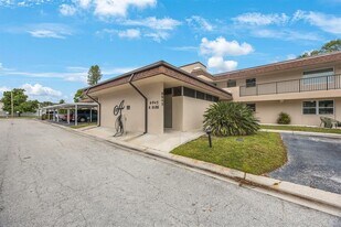 9945 47th Ave N in St. Petersburg, FL - Building Photo