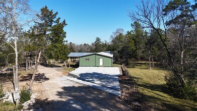 10621 Parker Dr in Willis, TX - Building Photo - Building Photo