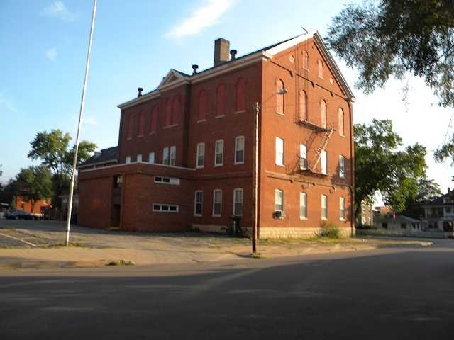 1501 Jackson St in Dubuque, IA - Building Photo