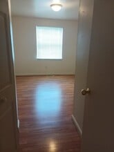 9925 Sloane Sq, Unit 9925 - B in St. Louis, MO - Building Photo - Building Photo