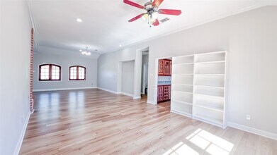 6303 Lugary Dr in Houston, TX - Building Photo - Building Photo