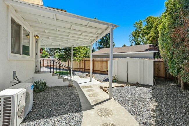 5590 Shasta Ln in La Mesa, CA - Building Photo - Building Photo