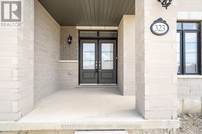 323 Inspire Blvd in Brampton, ON - Building Photo - Building Photo