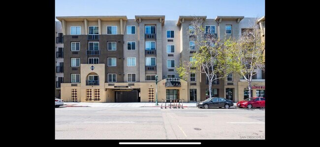 1970 Columbia St, Unit 209 in San Diego, CA - Foto de edificio - Building Photo