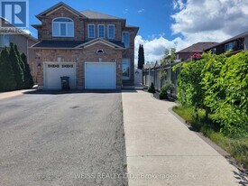 1068 Foxglove Pl in Mississauga, ON - Building Photo