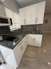 410 SW 69th Ave-Unit -3 in Miami, FL - Building Photo - Building Photo