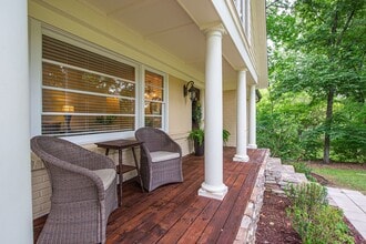 629 Brook Hollow Rd in Nashville, TN - Foto de edificio - Building Photo