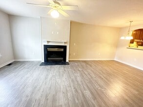 7059 Pine Orchard Ct in Chesterfield, VA - Building Photo - Building Photo