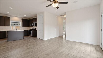 7812 Hillock Terrace in Austin, TX - Building Photo - Building Photo