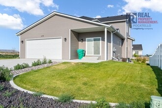 6135 Beacon Ln in Chubbuck, ID - Building Photo - Building Photo