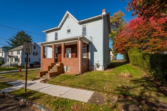 1734 Washington St in Greensburg, PA - Building Photo - Building Photo